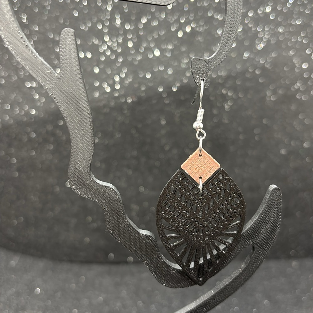 Black and Brown Geometric Earrings - Picture 4 of 4